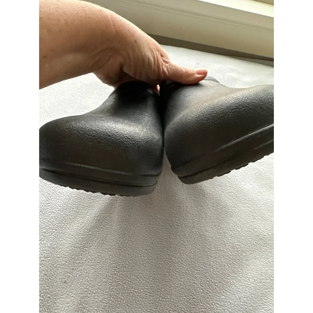 Crocs Shoe Mens 12 On The Clock Slip On Work Clogs Men Slip Resistant Comfort